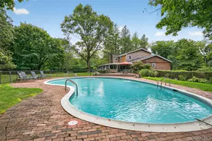 300 Circle Rd, Muttontown, NY 11791 - Photo 35