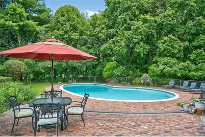 300 Circle Road, Muttontown, NY 11791 - Photo 33