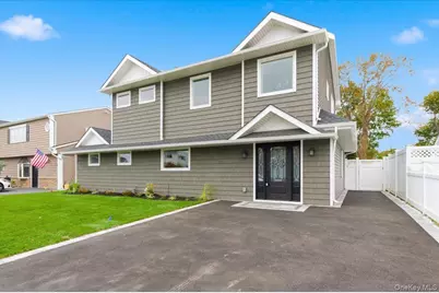 7 Hoover Lane, Bethpage, NY 11714 - Photo 3