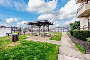 725 Miller Ave, Freeport, NY 11520 - Photo 9