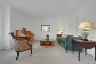 7 Chateaux Cir, Scarsdale, NY 10583 - Photo 5