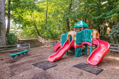 32 Westwood Close, Irvington, NY 10533 - Photo 19