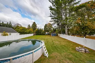 30 Fairway Ave, Riverhead, NY 11901 - Photo 21