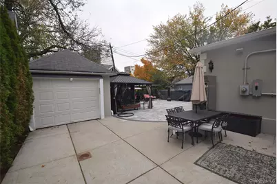 110 82nd Avenue, Kew Gardens, NY 11415 - Photo 49