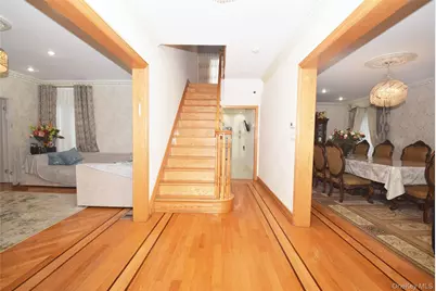 110 82nd Avenue, Kew Gardens, NY 11415 - Photo 5