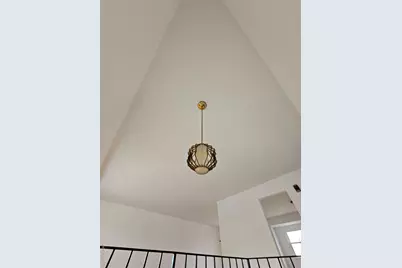 8 Mockingbird Lane, Poughkeepsie, NY 12601 - Photo 5