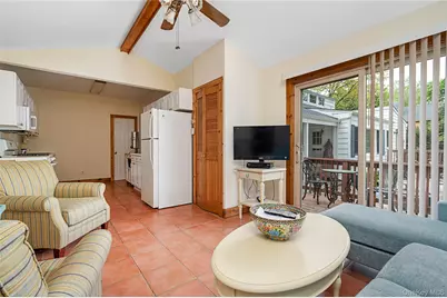 32 Hicks Lane, Old Westbury, NY 11568 - Photo 23