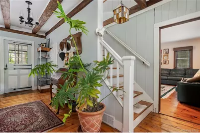 32 Hicks Lane, Old Westbury, NY 11568 - Photo 9