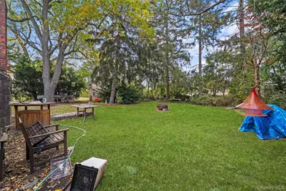 9 Tudor Road, Farmingdale, NY 11735 - Photo 3