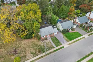 9 Tudor Rd, Farmingdale, NY 11735 - Photo 9