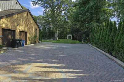 258 Half Hollow Road, Dix Hills, NY 11746 - Photo 11