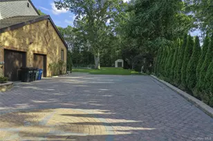 258 Half Hollow Rd, Dix Hills, NY 11746 - Photo 11