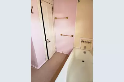 135 Merritts Road, Farmingdale, NY 11735 - Photo 19