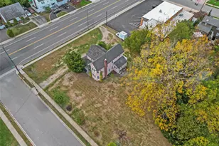 135 Merritts Rd, Farmingdale, NY 11735 - Photo 9