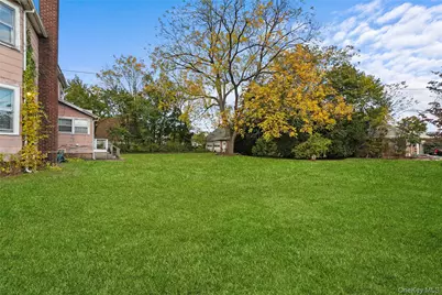 135 Merritts Road, Farmingdale, NY 11735 - Photo 5