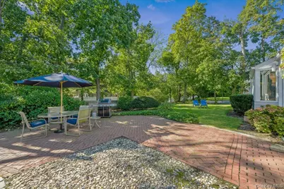 52 Glenwood Lane, East Hills, NY 11577 - Photo 23