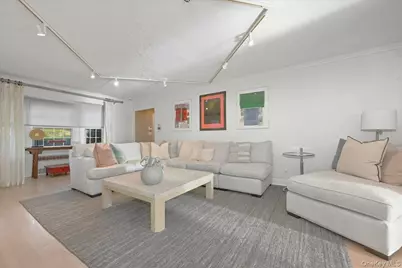 52 Glenwood Lane, East Hills, NY 11577 - Photo 7