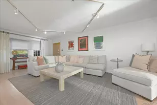 52 Glenwood Ln, East Hills, NY 11577 - Photo 7