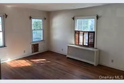 163 Massachusetts Avenue, Massapequa, NY 11758 - Photo 11