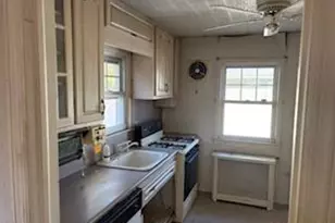 163 Massachusetts Ave, Massapequa, NY 11758 - Photo 9