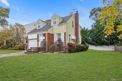 207 Motley Street, Valley Stream, NY 11580 - Photo 17