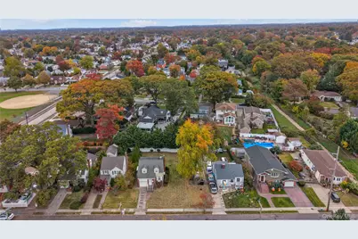 207 Motley Street, Valley Stream, NY 11580 - Photo 25