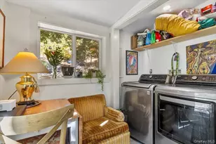 310 Oak Ln, Newburgh, NY 12550 - Photo 19