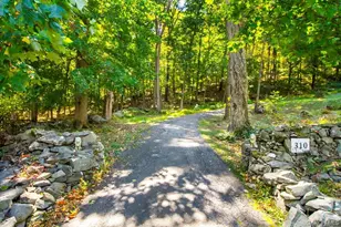 310 Oak Ln, Newburgh, NY 12550 - Photo 3