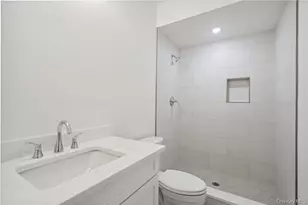 46 Plainview Rd, Woodbury, NY 11797 - Photo 41