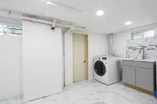 130-55 222nd St, Springfield Gardens, NY 11413 - Photo 13