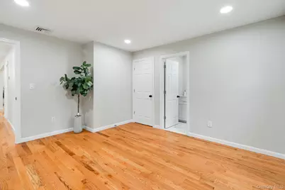 3167 Lincoln Drive, Mohegan Lake, NY 10547 - Photo 15