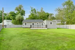 3167 Lincoln Dr, Mohegan Lake, NY 10547 - Photo 23