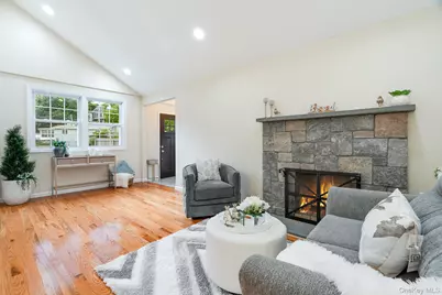 3167 Lincoln Drive, Mohegan Lake, NY 10547 - Photo 7