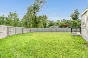 3167 Lincoln Dr, Mohegan Lake, NY 10547 - Photo 25