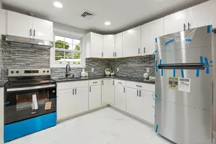 3167 Lincoln Dr, Mohegan Lake, NY 10547 - Photo 11