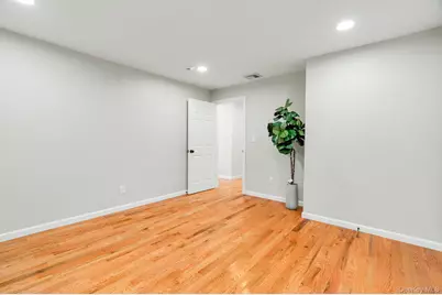 3167 Lincoln Drive, Mohegan Lake, NY 10547 - Photo 17