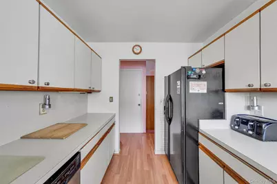 236 New York Avenue, Bay Shore, NY 11706 - Photo 11