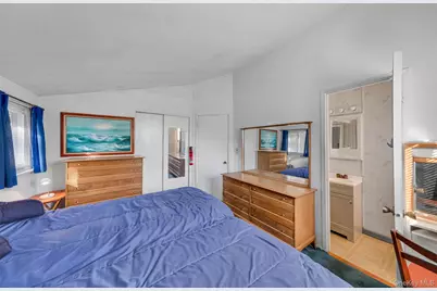 236 New York Avenue, Bay Shore, NY 11706 - Photo 19