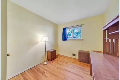 236 New York Avenue, Bay Shore, NY 11706 - Photo 13