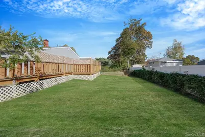 236 New York Avenue, Bay Shore, NY 11706 - Photo 33