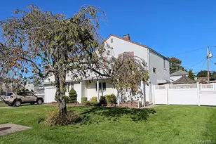 81 Ward St, Westbury, NY 11590 - Photo 3