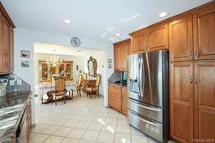 81 Ward St, Westbury, NY 11590 - Photo 11