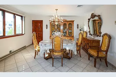 81 Ward Street, Westbury, NY 11590 - Photo 15