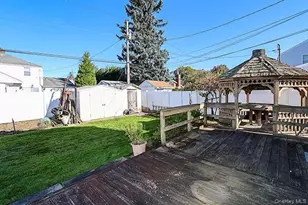 81 Ward St, Westbury, NY 11590 - Photo 27