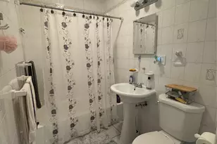 69-22 64th Pl, Ridgewood, NY 11385 - Photo 3