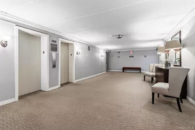 470 Halstead Avenue #6V, Harrison, NY 10528 - Photo 9