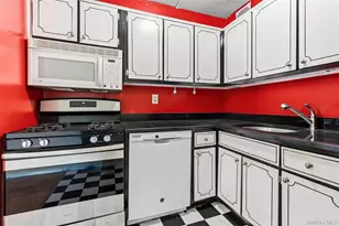 470 Halstead Ave, Harrison, NY 10528 - Photo 17