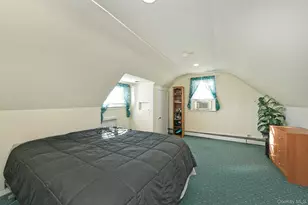 115 Old Farmingdale Rd, West Babylon, NY 11704 - Photo 23