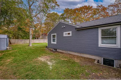 39 Lynncliff Road, Hampton Bays, NY 11946 - Photo 29