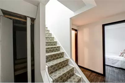 39 Lynncliff Road, Hampton Bays, NY 11946 - Photo 25